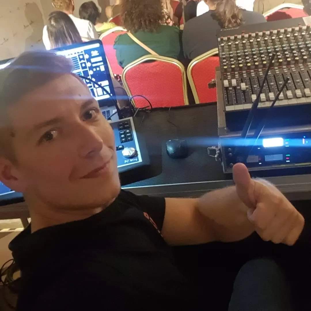 Presenting the broken author avatar :D